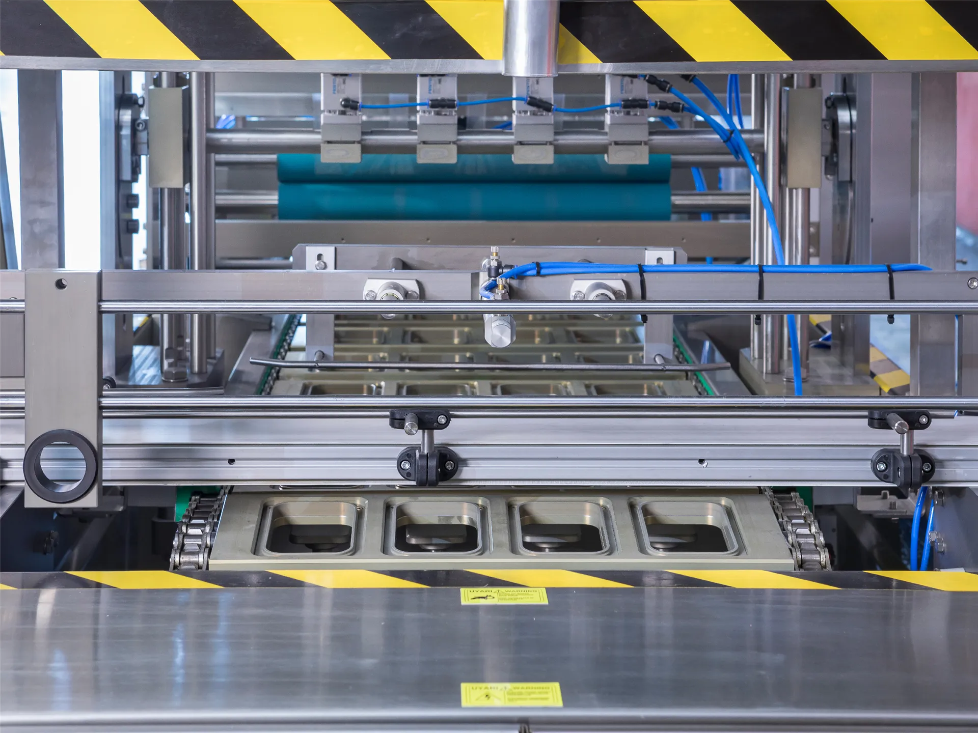 Linear Tray Sealer Machine- AT-TL (TRAY LINEER)